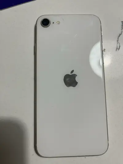 iPhone SE blanco 64 gb en buen estado con funda - miniatura 2
