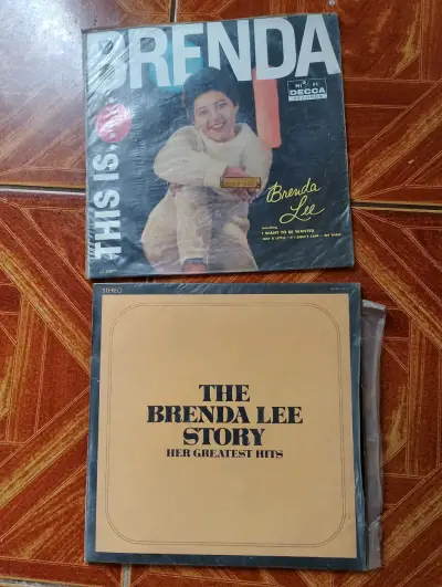 Vinilos de Brenda Lee: This Is Brenda y The Brenda Lee Story - miniatura 1