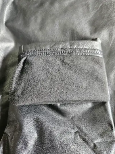 Leggings negro de ecocuero talla 40 Amanda Moda - miniatura 4