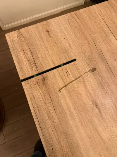 Mesa de comedor moderna con patas de vidrio - miniatura 3