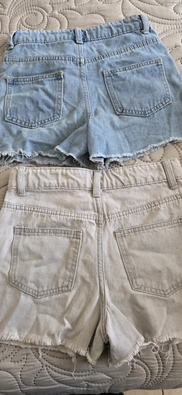 Shorts de mezclilla con estrellas y tachuelas - 2