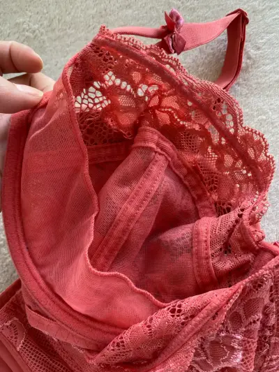 Sostén de encaje rosa talla 36C Flores - miniatura 3