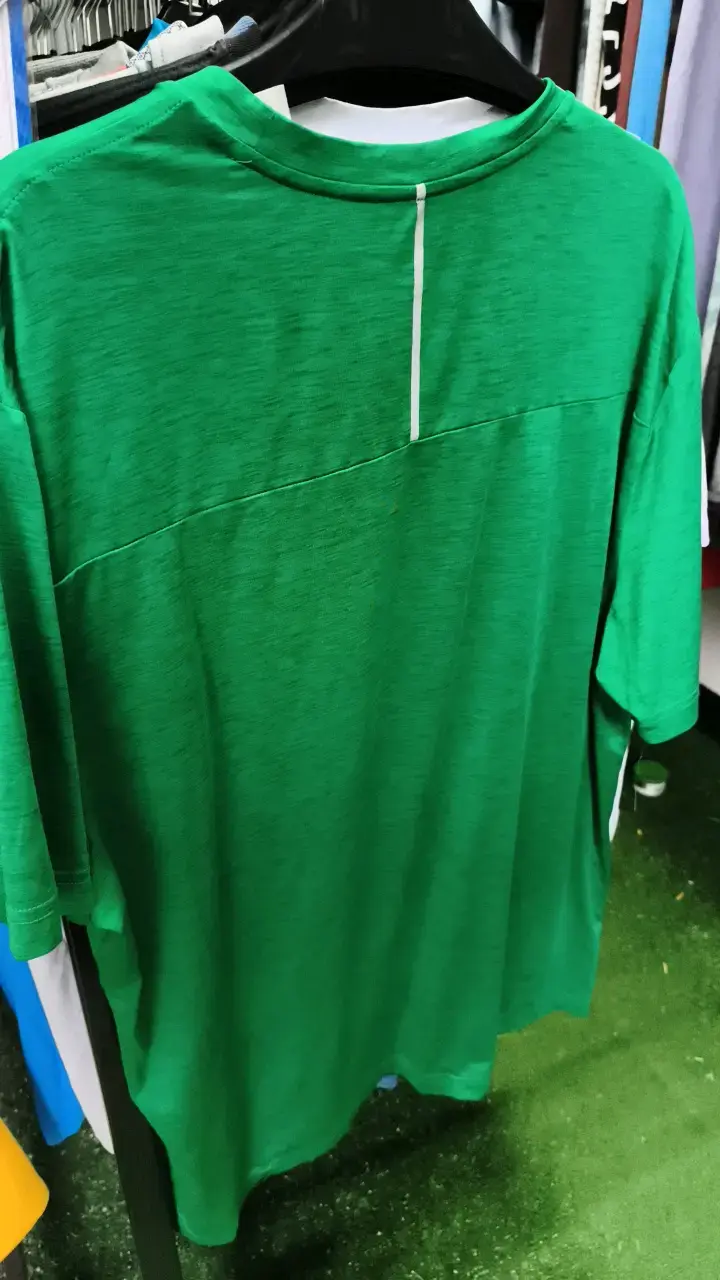Polera verde Reebok talla XL - 3