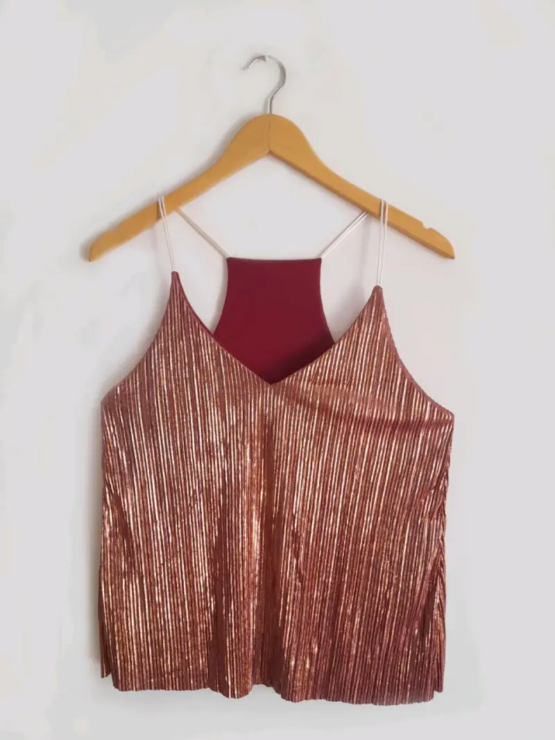 Top de tirantes plisado color cobre y burdeo - 2