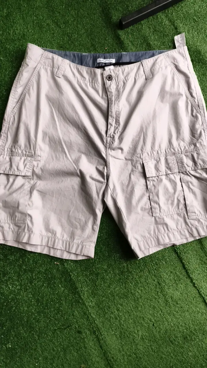 Shorts cargo beige Nautica para hombre