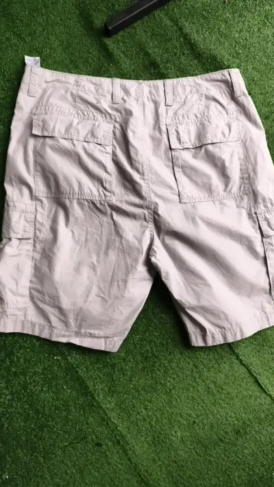 Shorts cargo beige Nautica para hombre - miniatura 2