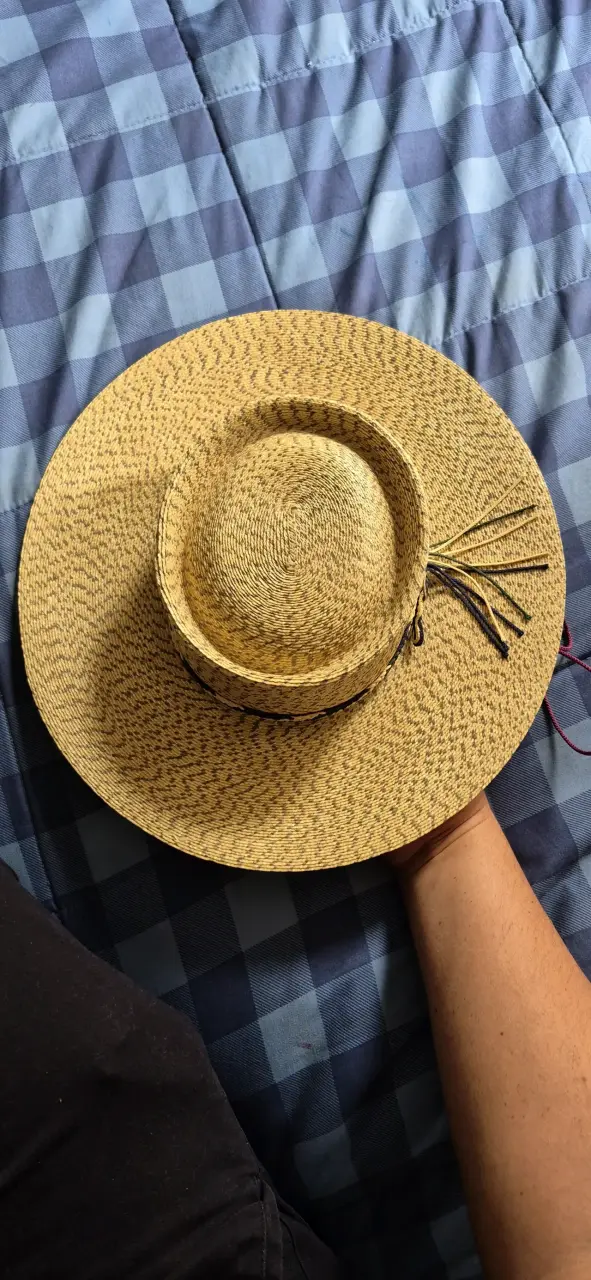 Chupalla de paja estilo huaso chileno
