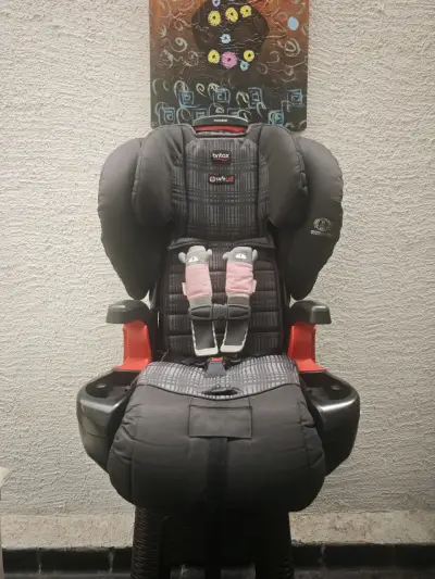 Silla de auto Britax Pioneer gris con seguridad avanzada - miniatura 1