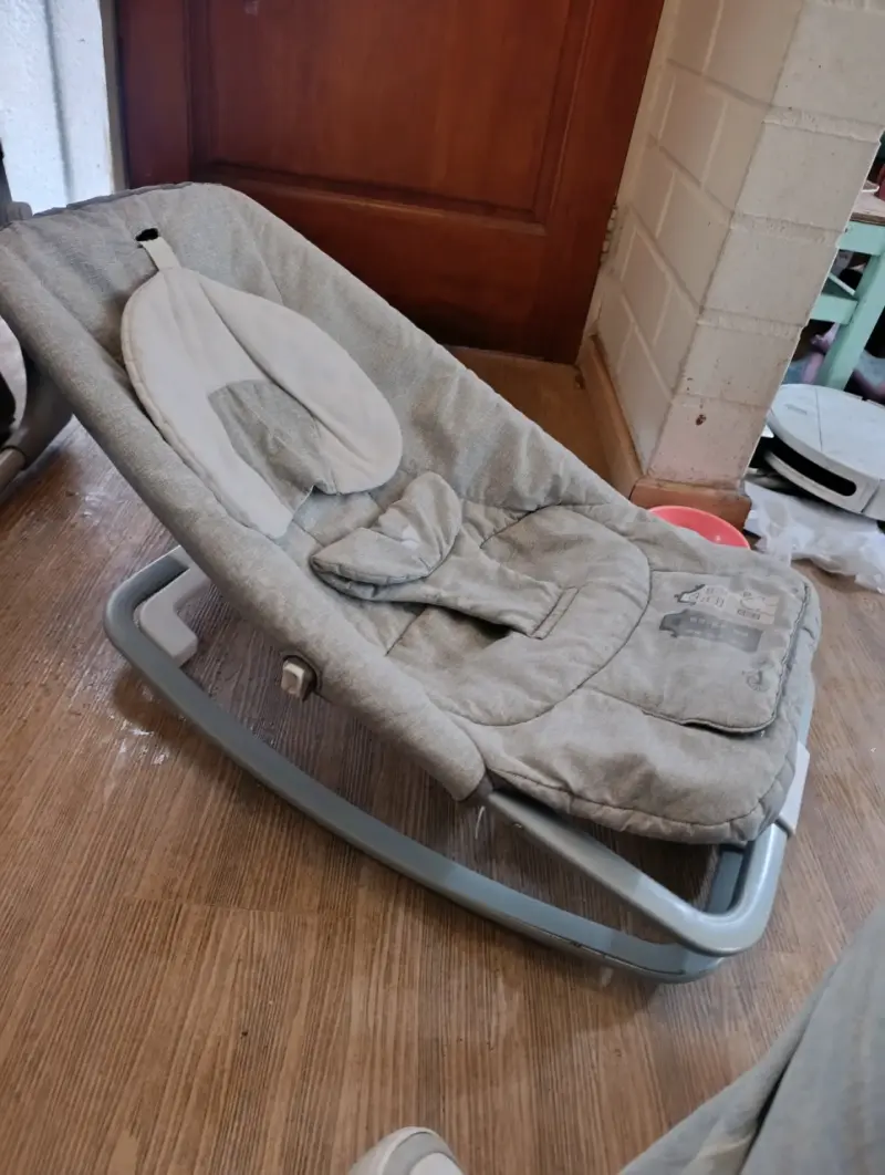 Silla mecedora para bebé gris - 1