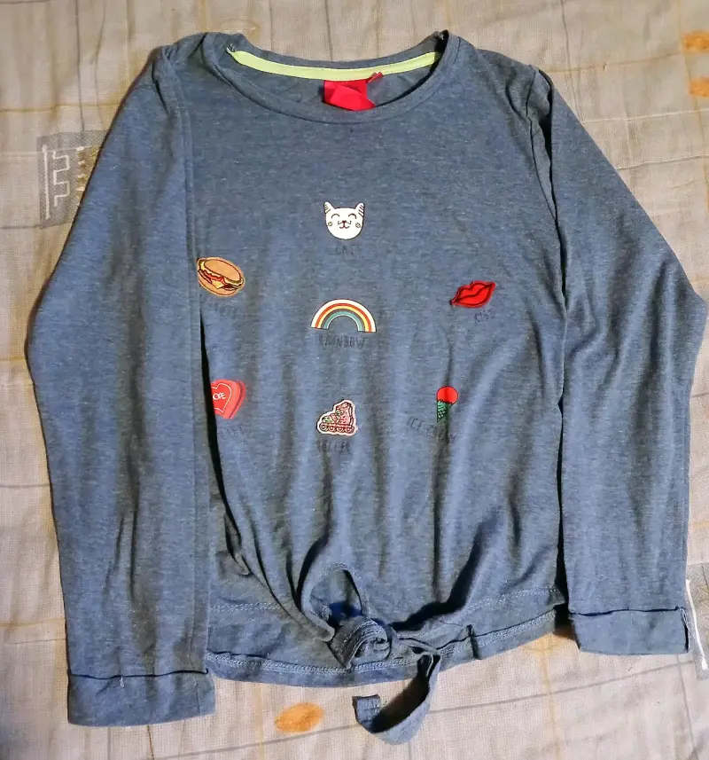 Polera manga larga para niña con estampados. - 1