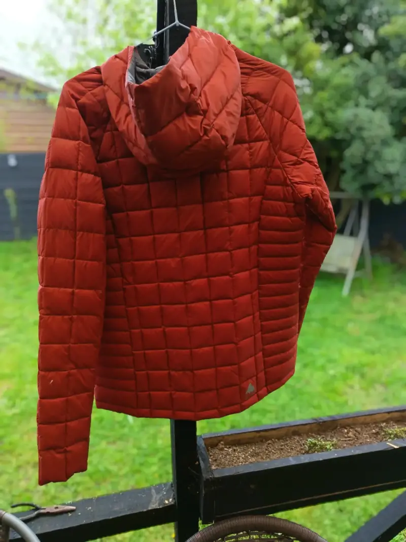 Chaqueta acolchada roja Burton con capucha - 2