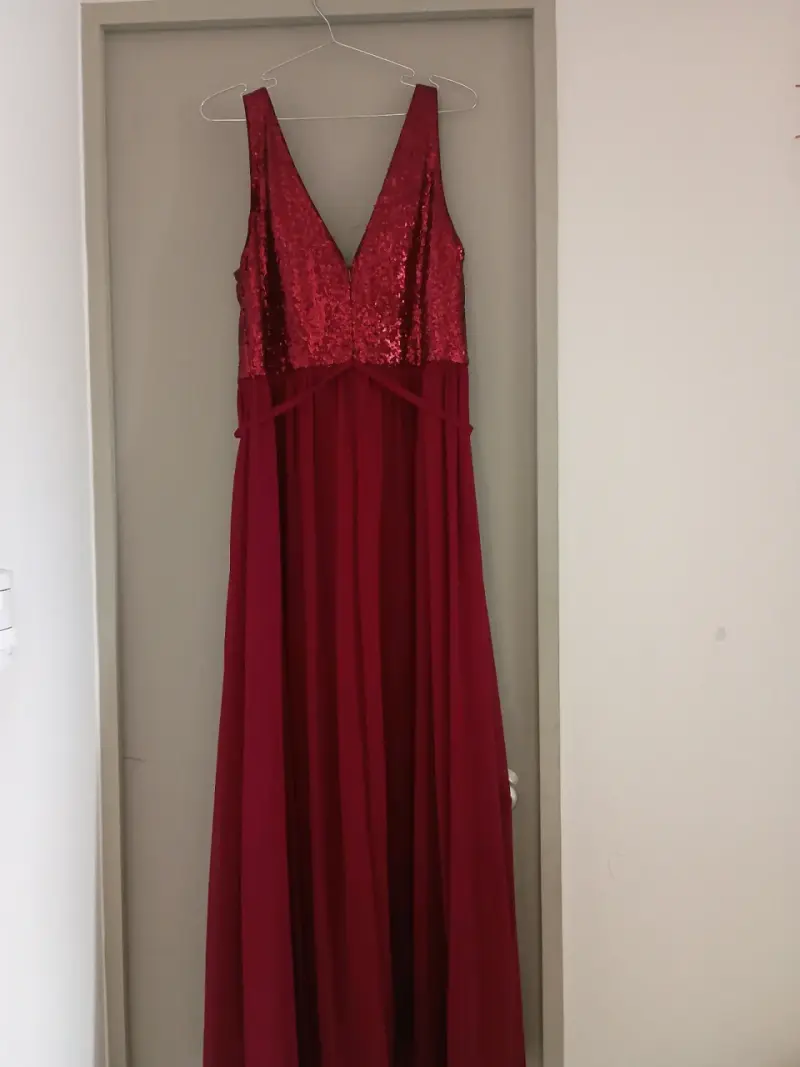 Vestido largo burdeo con lentejuelas Ever Pretty - 3