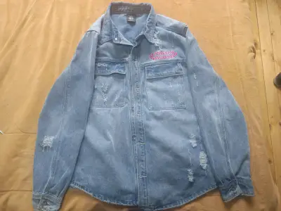 Chaqueta de mezclilla con diseño desgastado - miniatura 1