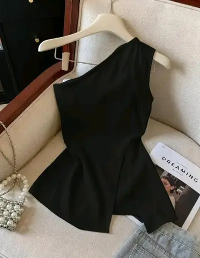 Blusa Negra Asimétrica de Mujer - miniatura 1