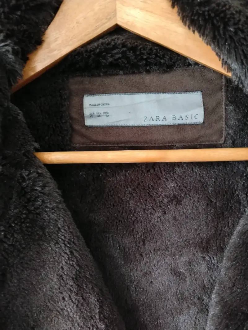 Abrigo de mujer marrón con cuello de piel Zara - 4