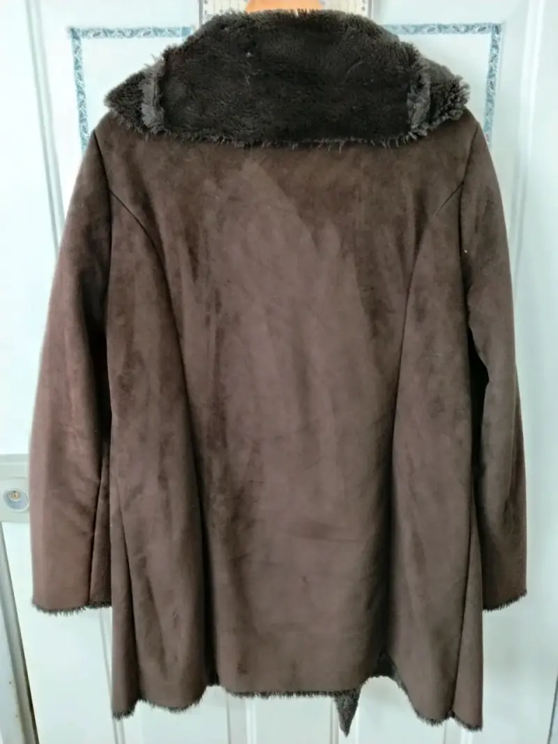 Abrigo de mujer marrón con cuello de piel Zara - 6