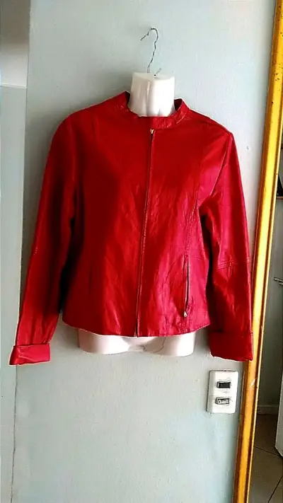 Chaqueta de cuero roja para mujer - miniatura 1