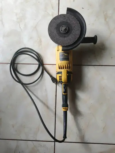 Esmeriladora angular DeWalt DWE4559-B2C 9 pulgadas - miniatura 1