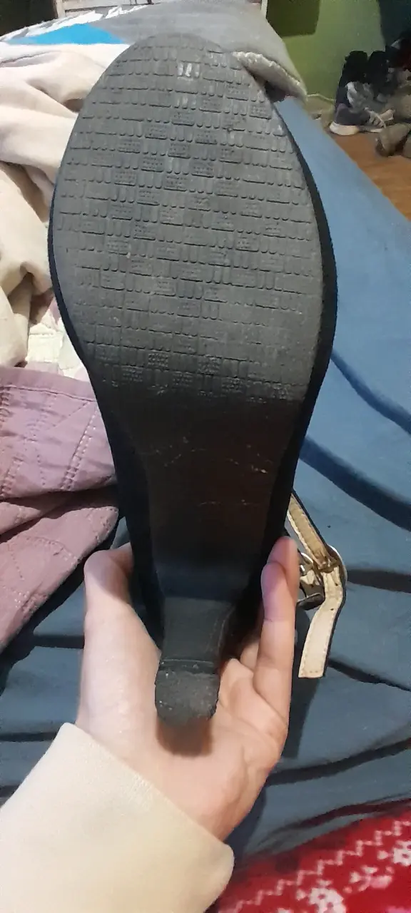 Zapatos de tacón negros con hebillas - 4