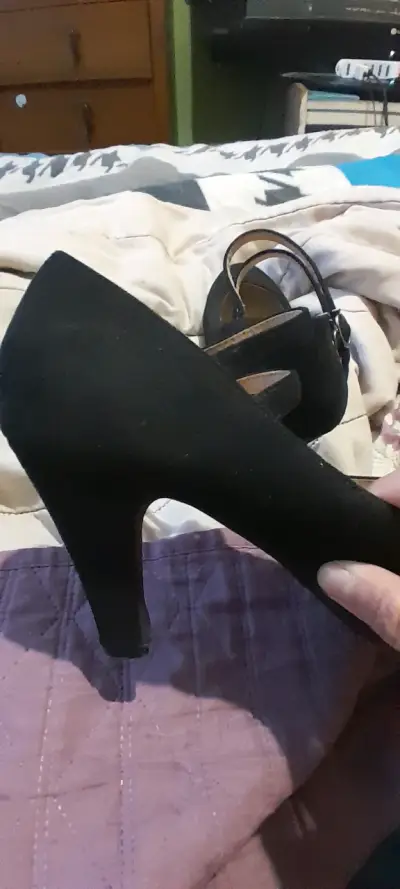Zapatos de tacón negros con hebillas - miniatura 5