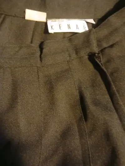 Falda escolar xs gris con pliegues - miniatura 3
