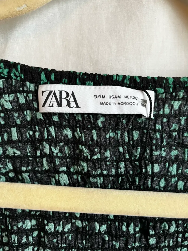 Vestido floral verde de Zara con mangas largas - 3