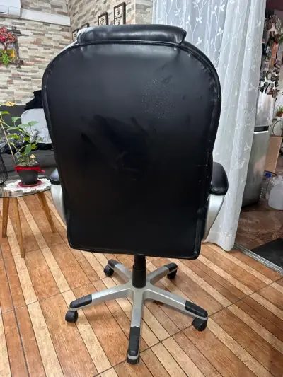Escritorio gamer LED RGB + Silla de escritorio. - miniatura 6