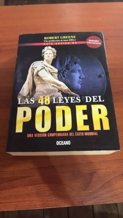 Libro Las 48 Leyes del Poder de Robert Greene - miniatura 1