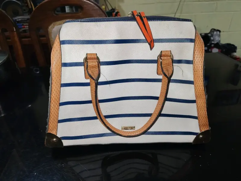 Cartera ALDO original rayas azul y blanco - 1