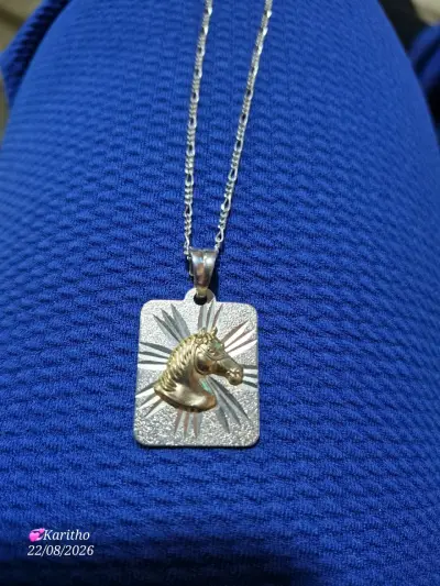 Colgante de plata con diseño de caballo - miniatura 2