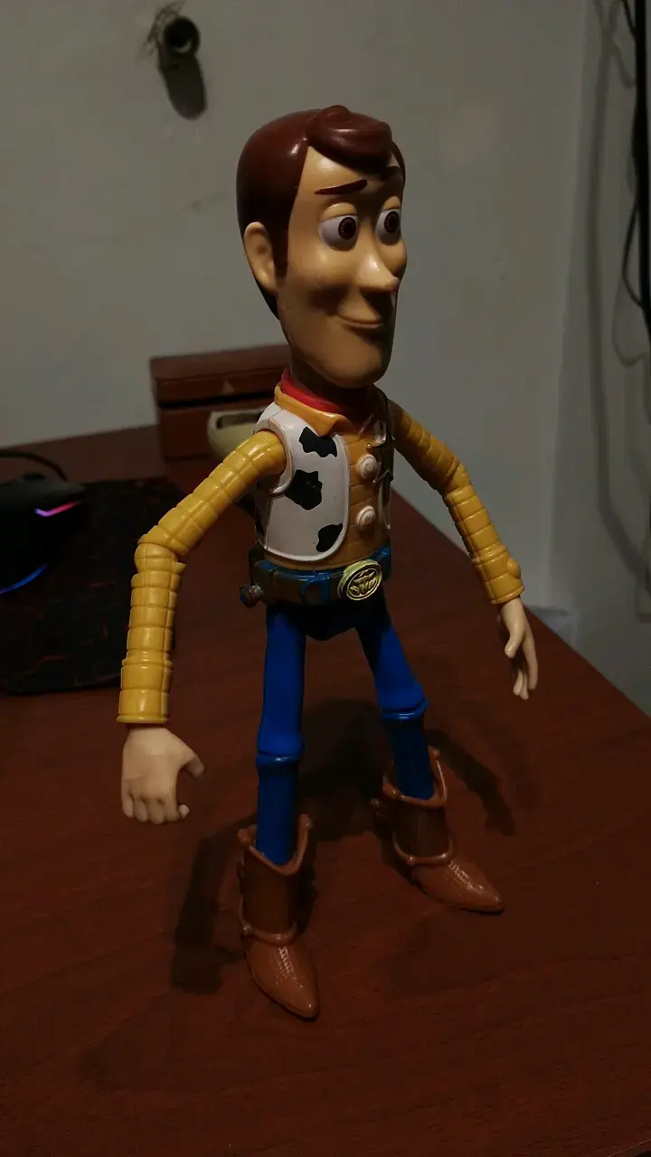 Figura de acción Woody de Toy Story - 2