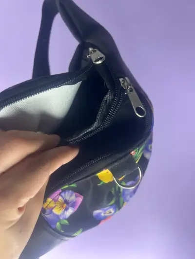 Banano negro con diseño floral - miniatura 4