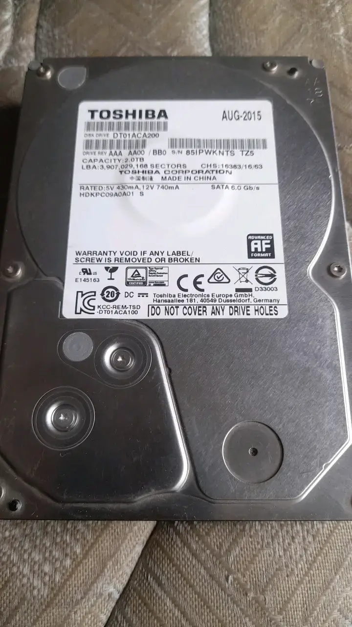 Disco duro Toshiba 2TB SATA - 1