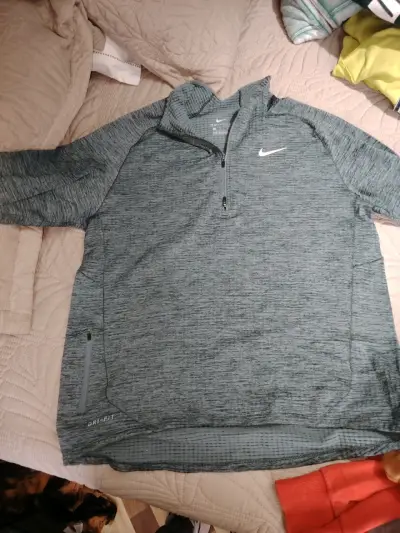 Polerón Nike Dri-Fit Gris Talla L - miniatura 2