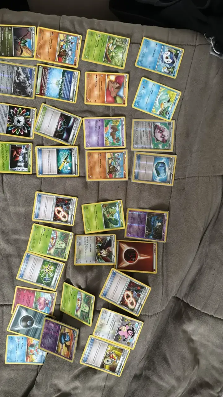 Primer lote de cartas pokemon variadas - 3