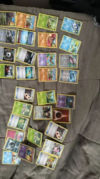 Primer lote de cartas pokemon variadas - miniatura 3