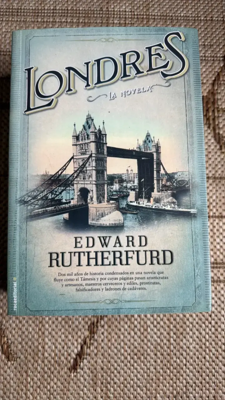 Libro 'Londres' de Edward Rutherfurd en buen estado