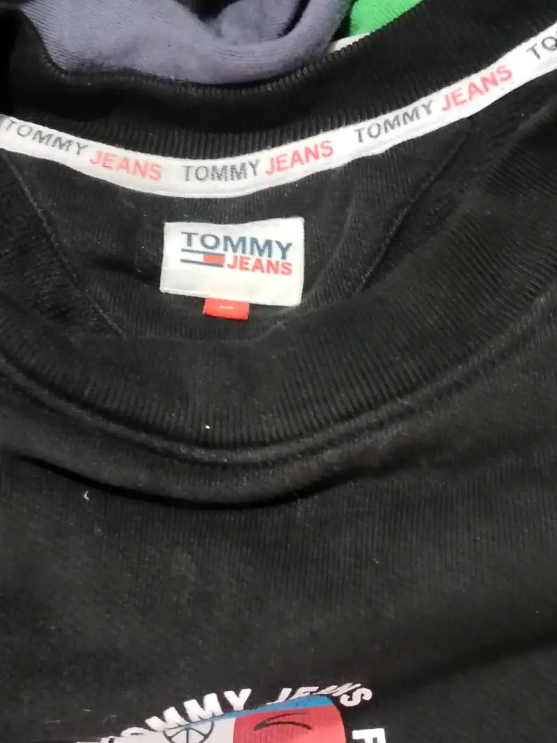 Polerón Negro Tommy Jeans Peace Love And Soul - 1