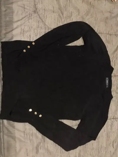 Suéter negro con botones dorados Zara Knit - miniatura 1