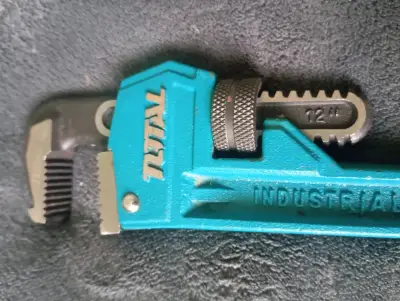 Llave Stilson Industrial 12 pulgadas Total - miniatura 1