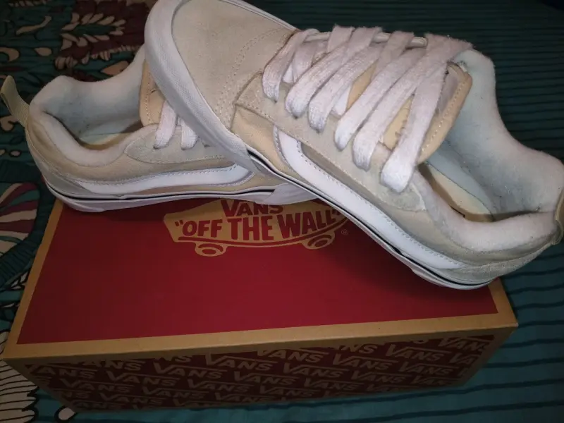 Zapatillas Vans Knu Skool Color Crema - 2