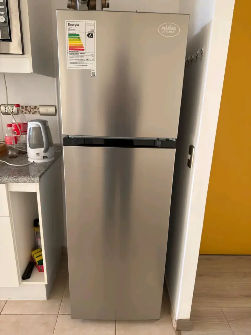Refrigerador Maigas 250L en buen estado - 2