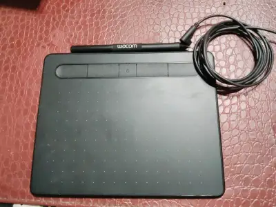 Tableta gráfica Wacom con lápiz y cable - miniatura 1