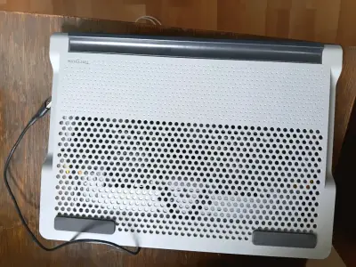 Base Enfriadora Targus Chill Mat+ con Hub USB - miniatura 2
