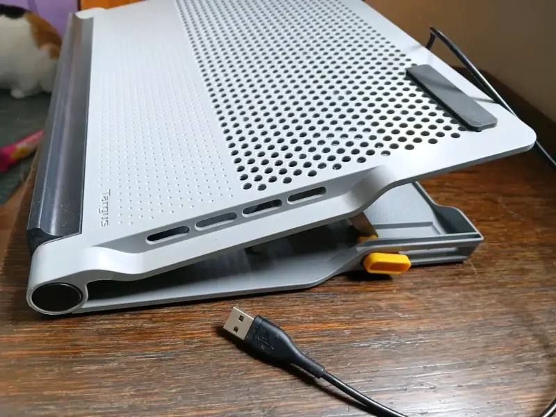 Base Enfriadora Targus Chill Mat+ con Hub USB - 3