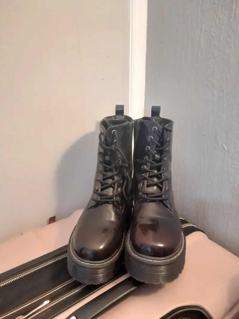 Botas negras de cuero Azaleia con plataforma - 4