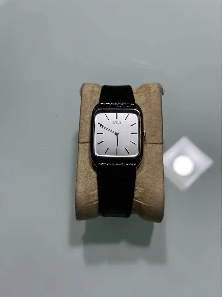 Reloj Seiko Tank Quartz - 5