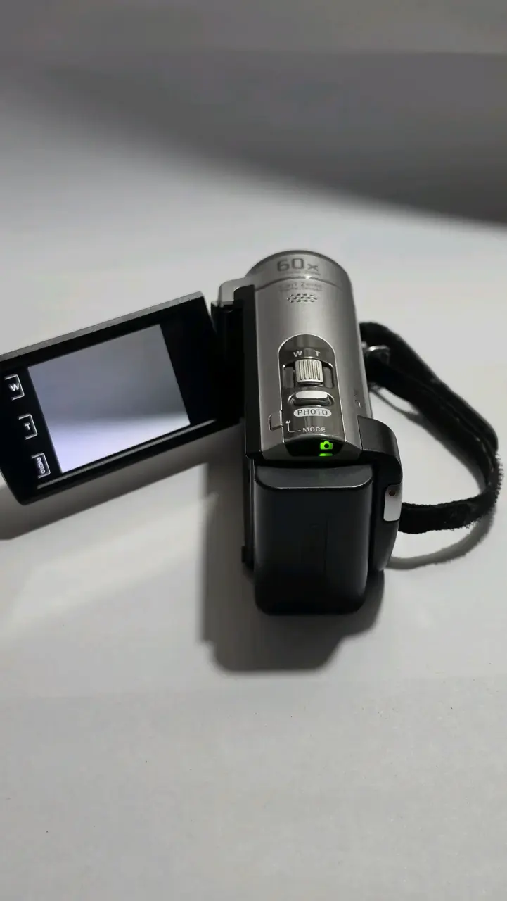 Videocámara Sony con Zoom Óptico 60x - 2