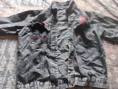 Chaqueta de mezclilla con bordado PUM - miniatura 2
