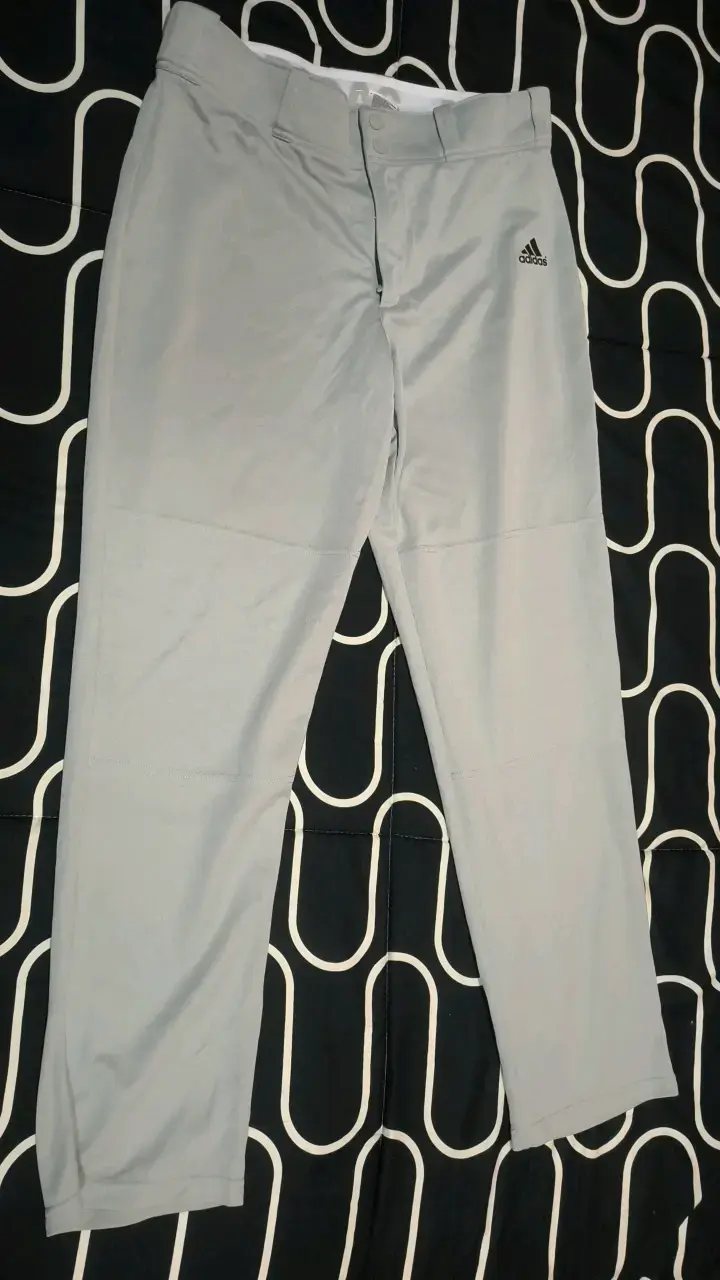 Pantalones deportivos grises Adidas AEROREADY